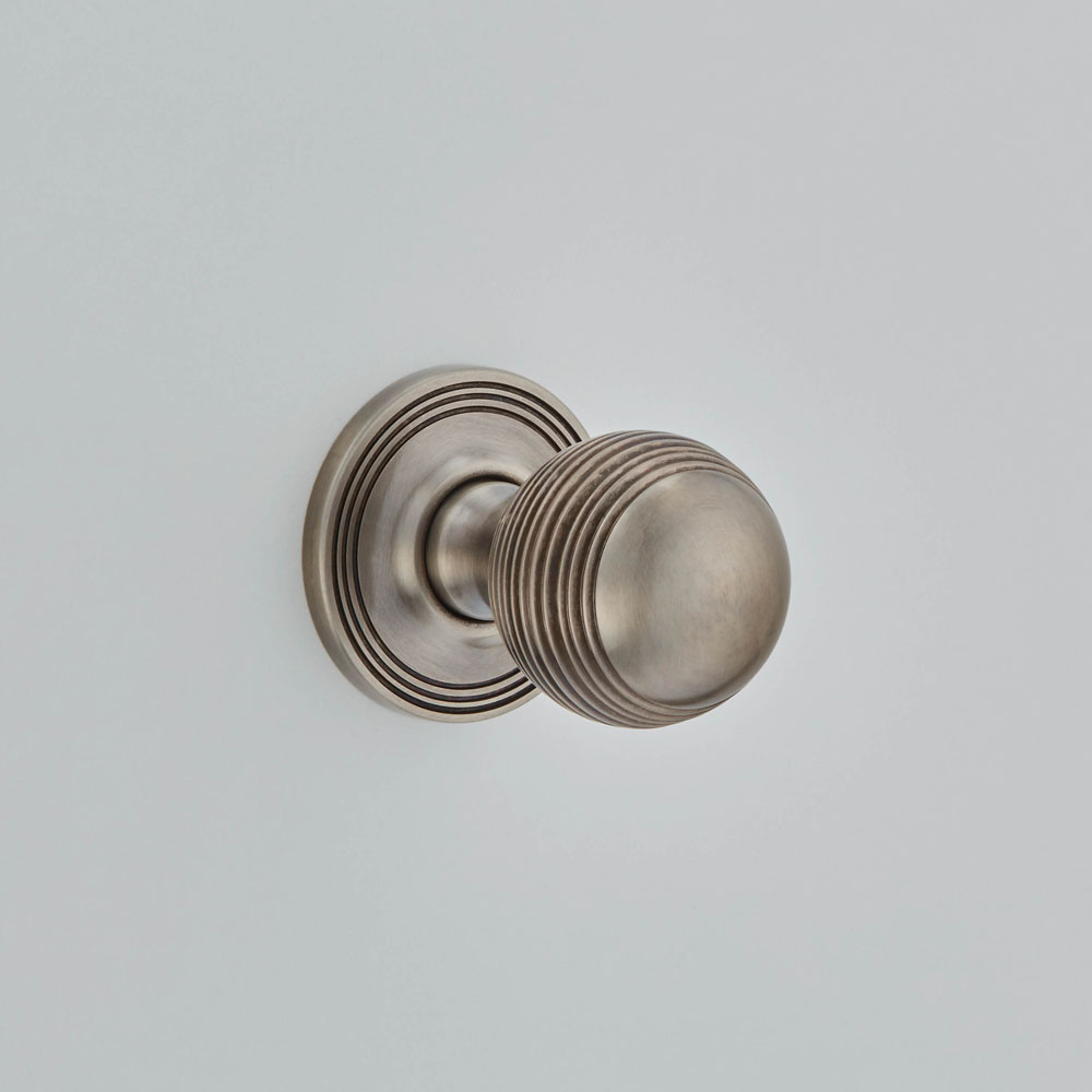Reeded Ball